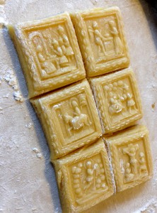 Slide a spatula under each cookie to transfer to your already prepared baking sheet.